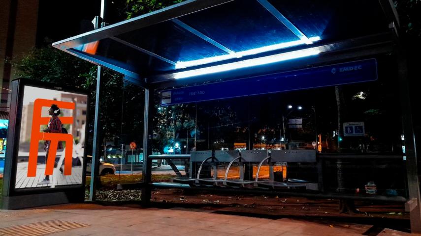 Eletromidia avança sobre pontos de ônibus — desta vez em Campinas