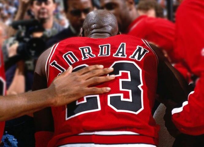 “Arremesso Final”: Michael Jordan, o melhor basquete do mundo e lições para os negócios