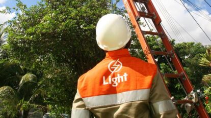 Light anuncia oferta de ações de R$ 2 bi