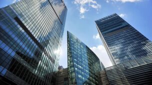 Cushman vai para a Bolsa; topo do mercado?