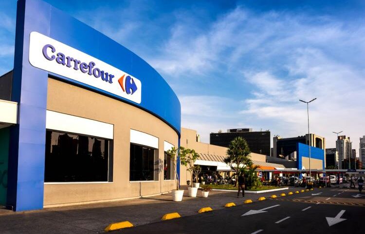 A loja de conveniência que pode comprar o Carrefour