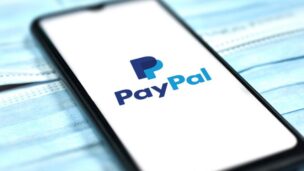 PayPal demite CEO depois de resultado fraco; ação mergulha 20% 