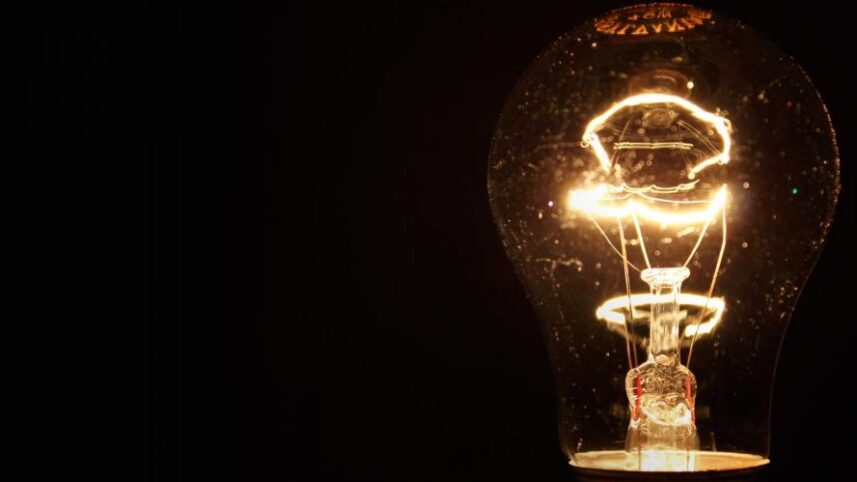 GE encerra mais de um século de lâmpadas elétricas