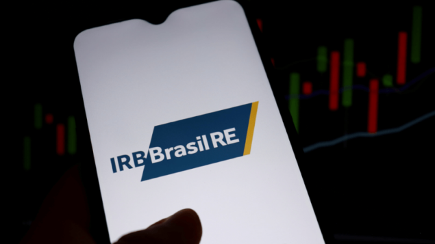 IRB surpreende e ação dispara