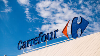 Carrefour estuda fechar capital no Brasil