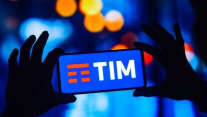 TIM anuncia nova CFO e dividendo acima do esperado; ação dispara