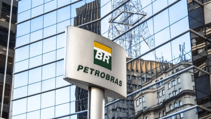 Petrobras deve ser ‘as big as possible,’ diz a CEO da estatal