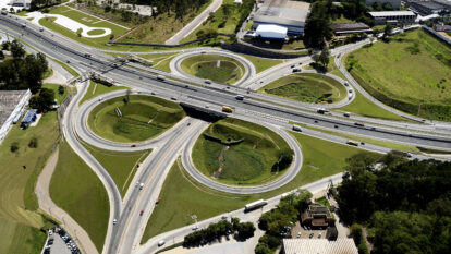 Tráfego das rodovias bate recorde e CCR tem melhor 2° tri da história 