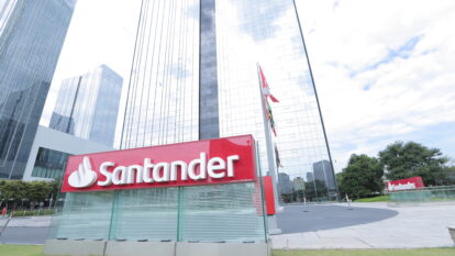 Santander bate consenso com melhora em crédito; ação sobe 6%