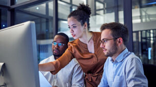 Quebrando o código: como avançar na participação das mulheres no mercado tech