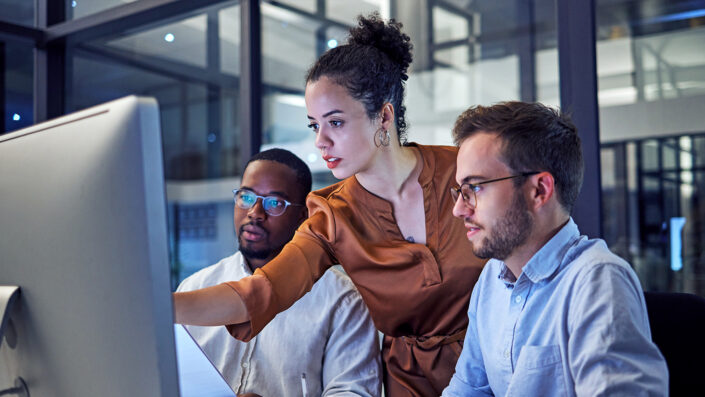 Quebrando o código: como avançar na participação das mulheres no mercado tech