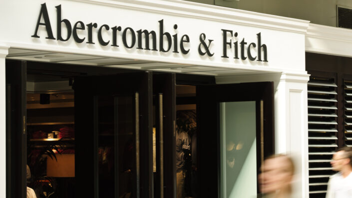 A Abercrombie & Fitch perdeu os modelos sarados – mas não está fazendo feio