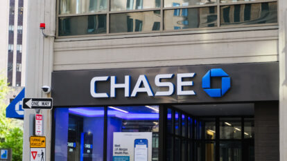 Para o JP Morgan, a boa e velha agência bancária ainda dá um caldo