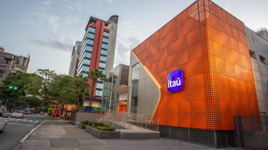 Boring but beautiful: Itaú entrega mais um tri forte