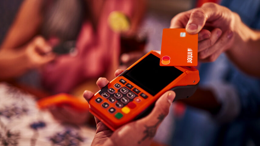 Inter crava ROE acima de 15% e acelera crédito