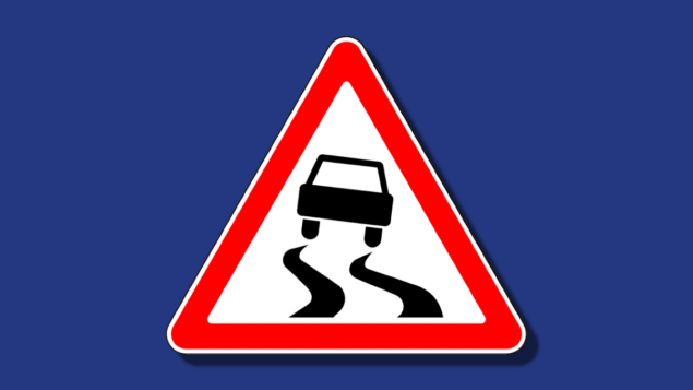 Stellantis capota 25% com baixa contábil de € 22 bi e corte de dividendos