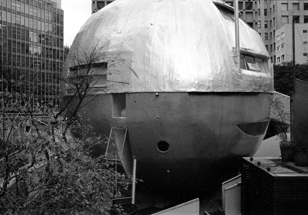 A incrível Casa Bola do “hippie urbano” da Faria Lima