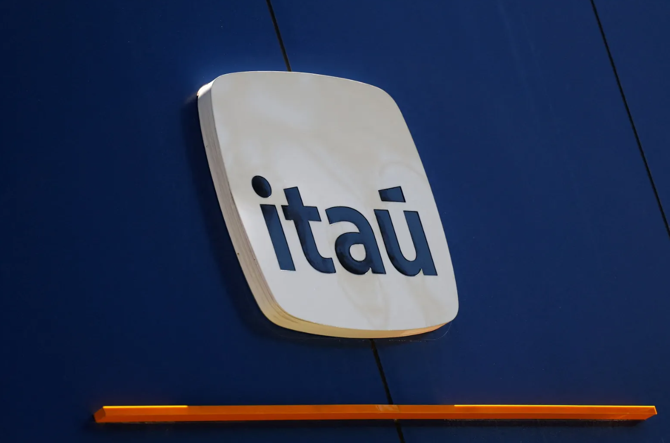 O novo economista-chefe do Itaú. (No BC, seu antigo cargo continua vago)