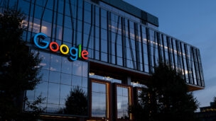 Alphabet vai emitir US$ 80 bi em ações; Berkshire ficará com US$ 10 bi