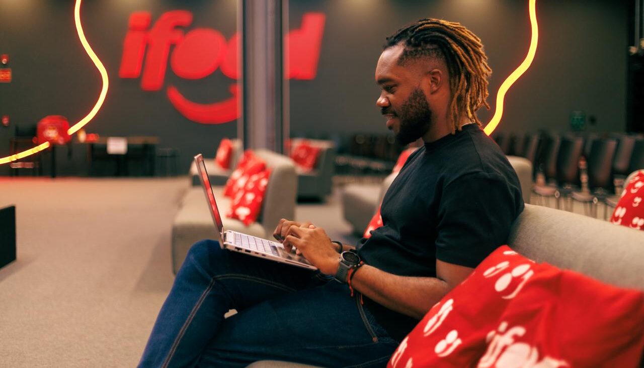 Na era da AI, iFood valoriza educação com incentivo à capacitação de colaboradores