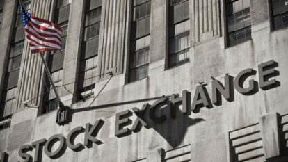 Dona da NYSE faz M&A de US$ 5,7 bilhões para crescer em renda fixa