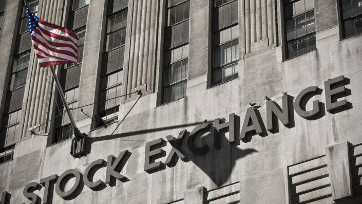 Dona da NYSE faz M&A de US$ 5,7 bilhões para crescer em renda fixa