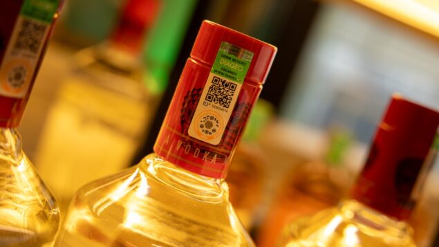 ‘Metanol no more’. Diageo cria selo high-tech para garantir que o Johnnie é Walker