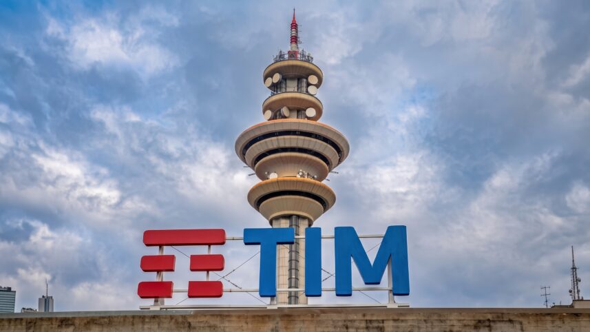 A Telecom Italia tem um novo dono. O que muda para a TIM Brasil?