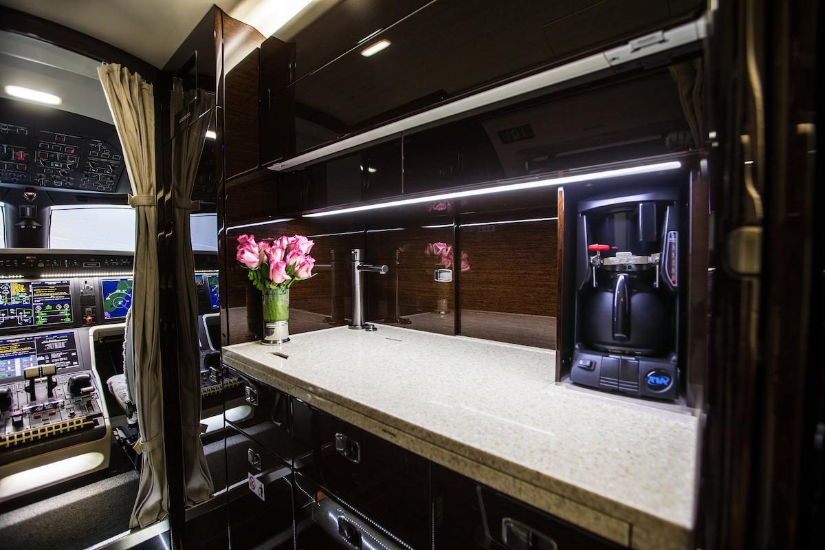 Conheça o Praetor 600, o novo jato super midsize da Embraer 2 10769 02adfba9 50a0 d979 d227 fee34b297d3f