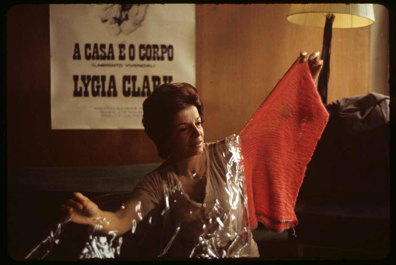 Lygia Clark, a ‘bruxa fundadora’ da arte brasileira contemporânea 1 11784 9a102f15 6abc 6a87 12f2 a9f0dbe75327
